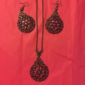 Premier necklace and earrings
